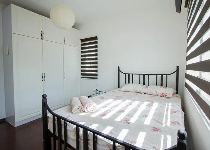 Rix Palm Apartments